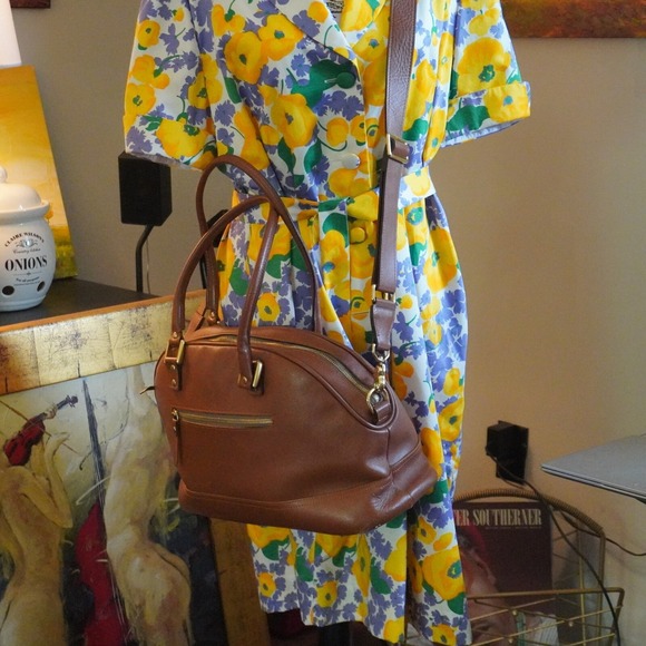 ONA The Chelsea Fashion Camera Shoulder Bag Brown Leather Dome Padded crossbody‎